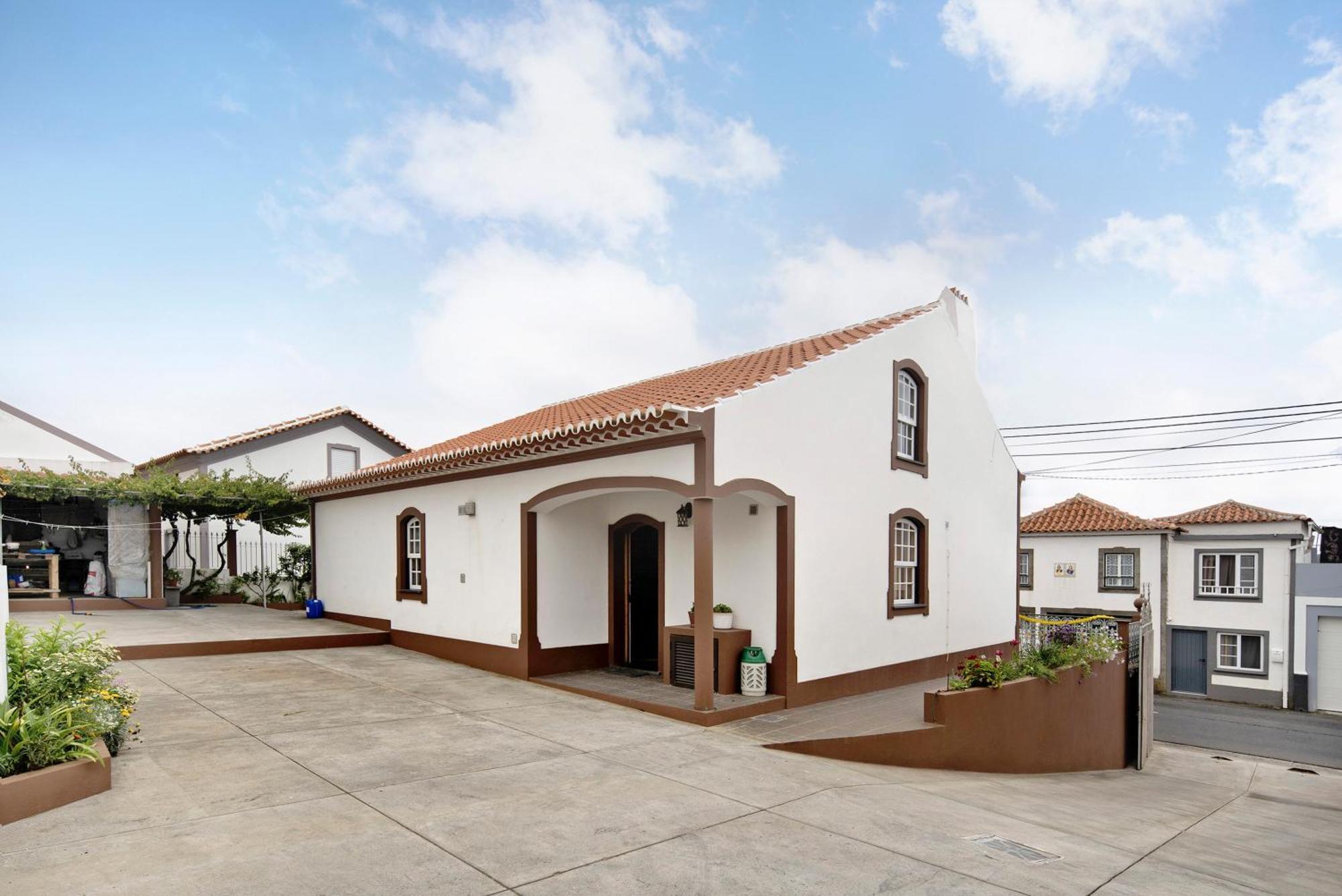 Casa Das Rosas Angra do Heroísmo Esterno foto
