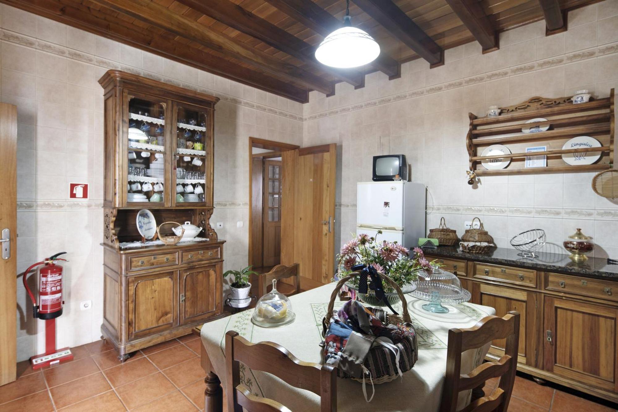 Casa Das Rosas Angra do Heroísmo Esterno foto